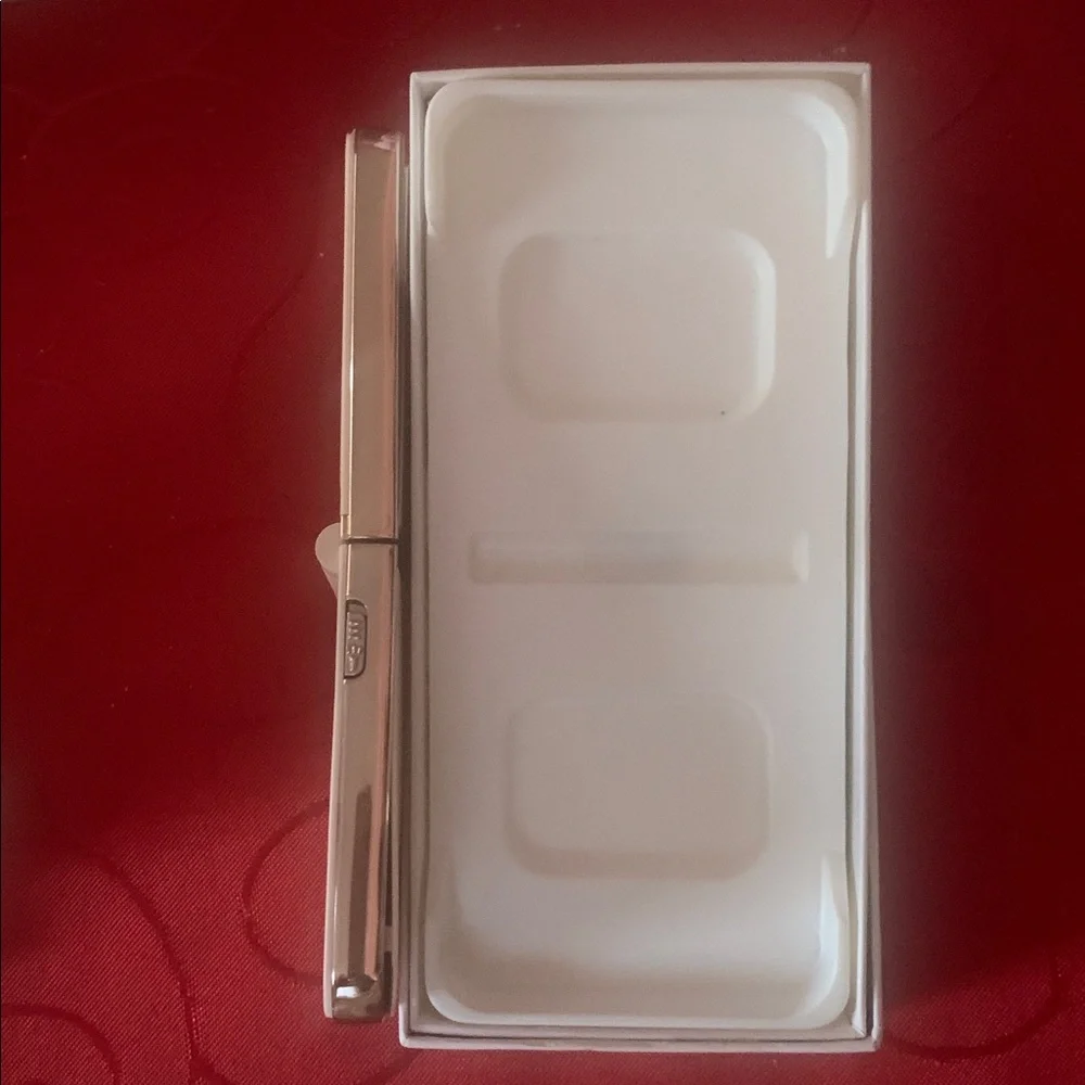 i15 Pro Max Flip Phone - Cream